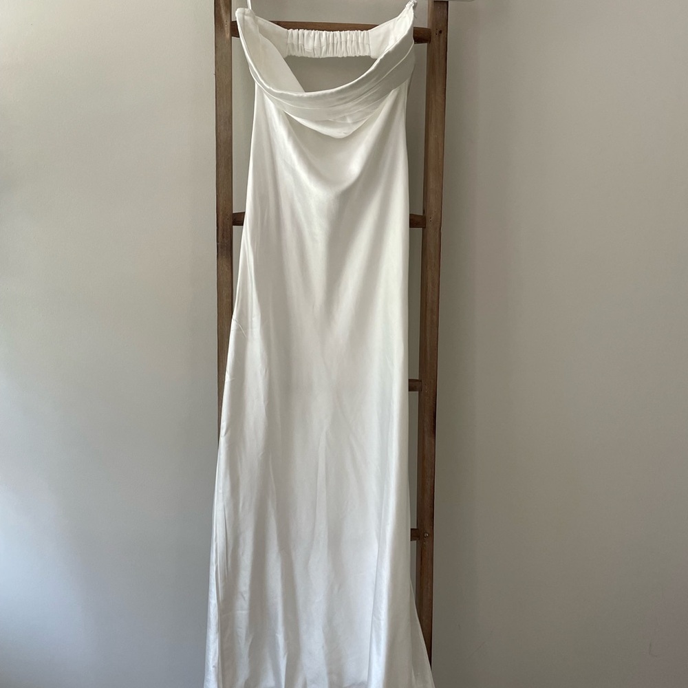 Elegant White Maxi Dress